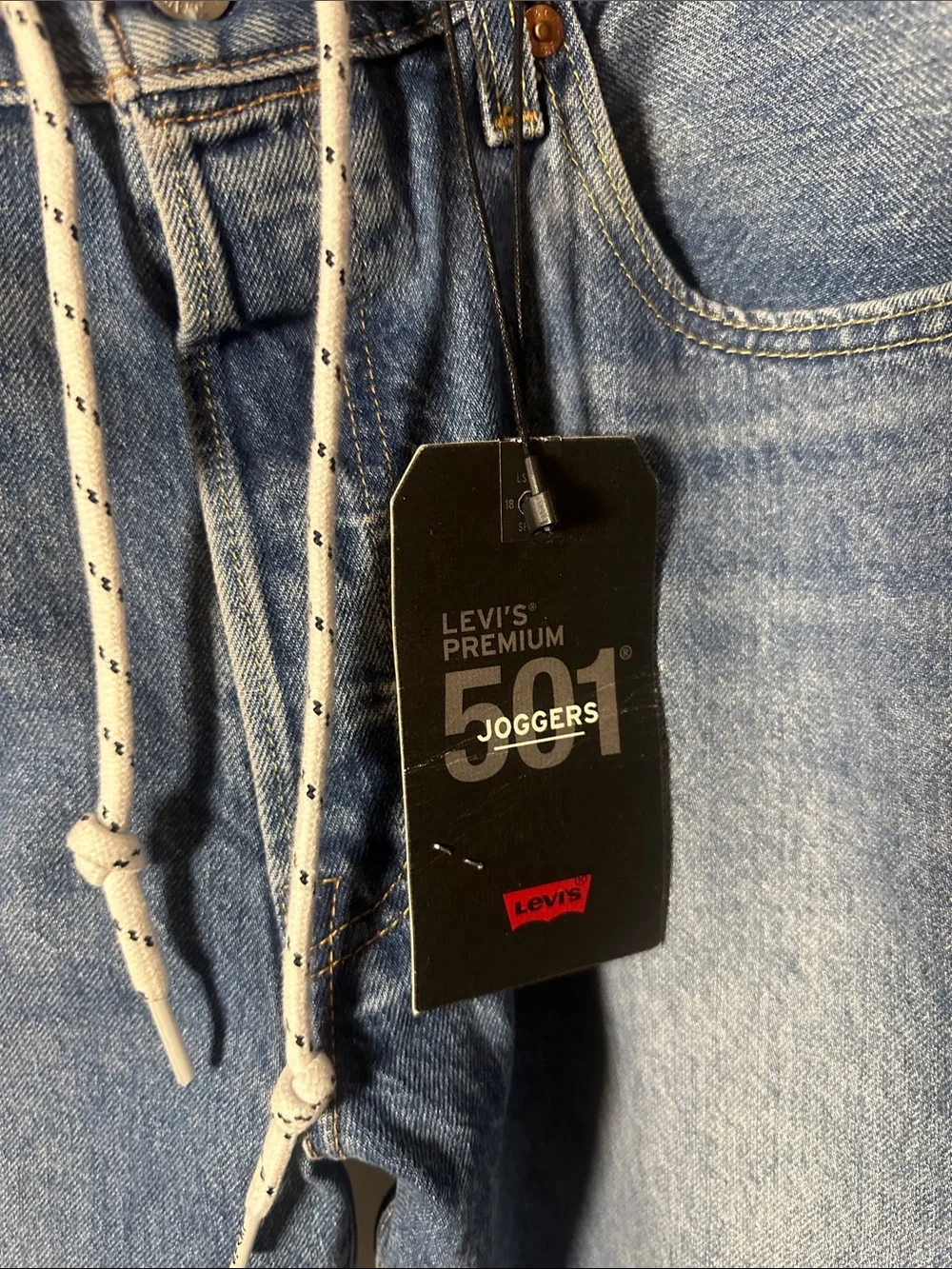 Levi's Men's Medium Blue Relaxed Jogger Jeans